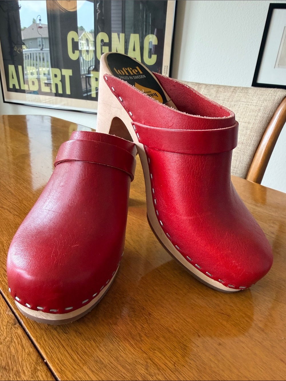 NEW Swedish Hasbeens’ classic clogs